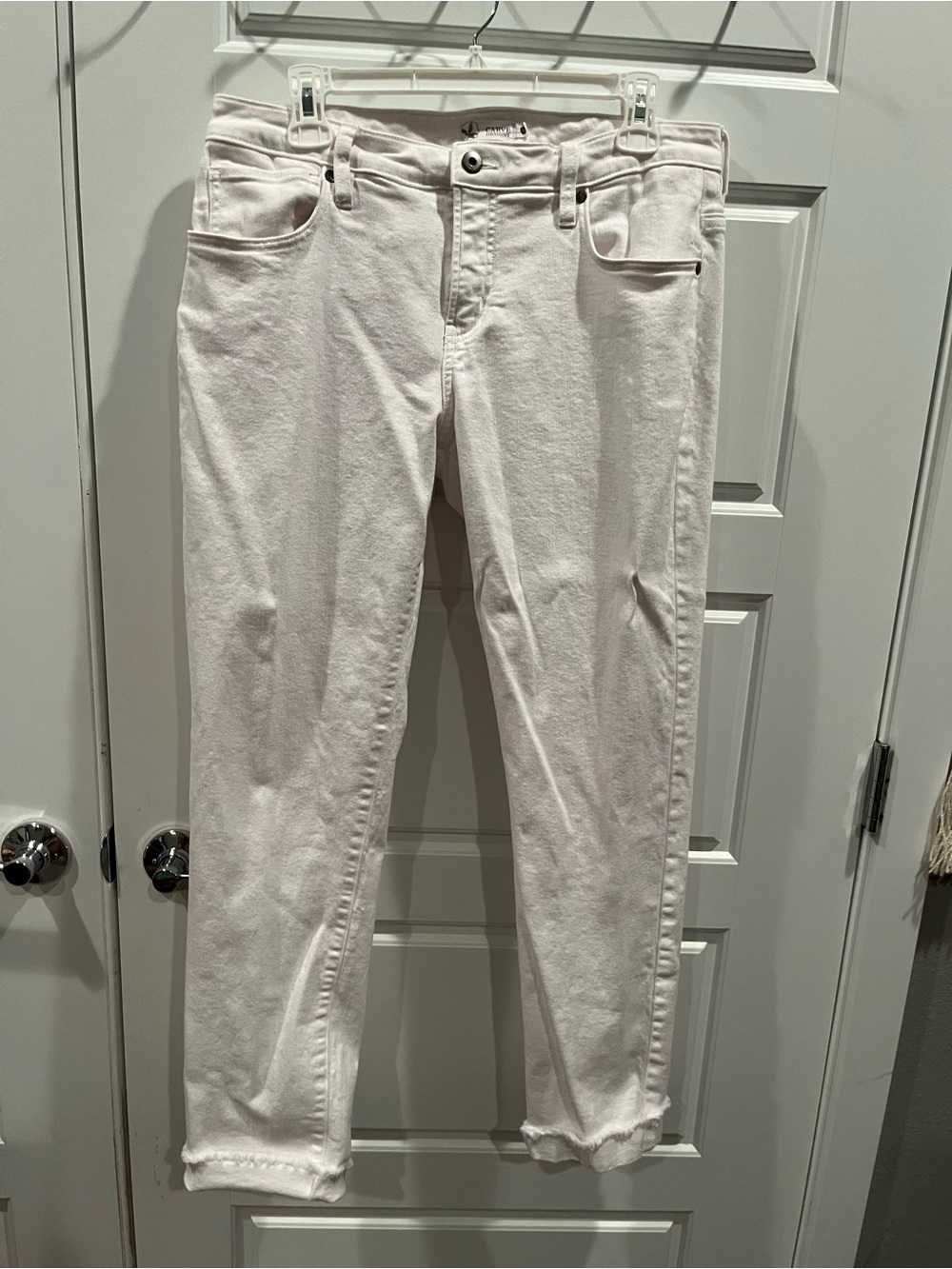 Carve Designs White Cropped Jeans